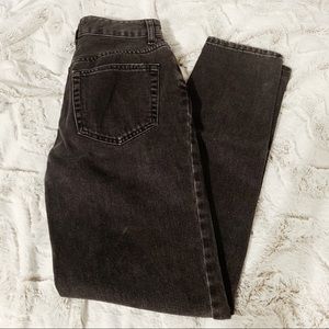 BDG Highwaist Mom Jeans W25